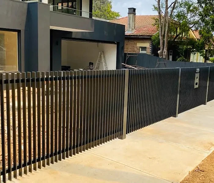 01.2 Aluminium Fencing